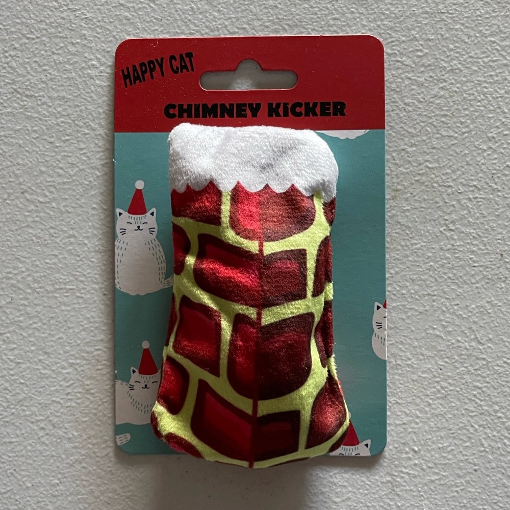 NWT Happy Cat Crinkle Chimney Kicker